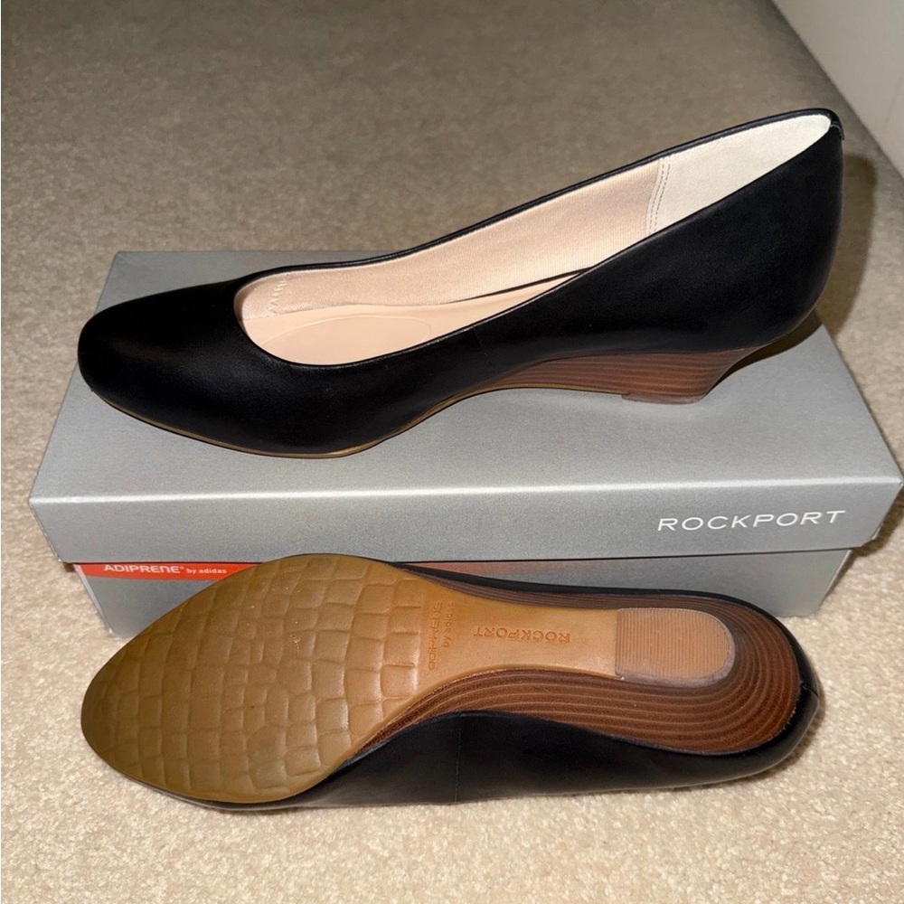 Rockport Black Leather Low Wedge Pumps - Women's